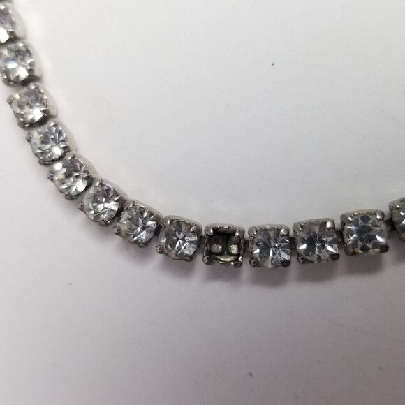 Vintage Kramer Rhinestone Flower Center Silver Tone Collar Necklace Retro - Picture 3 of 9